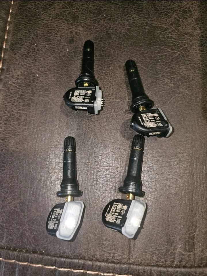 Complete Set of 4 Genuine OEM Ford TPMS Tire Pressure Sensors Kit F2GT-1A180-AD - Image 2 of 4