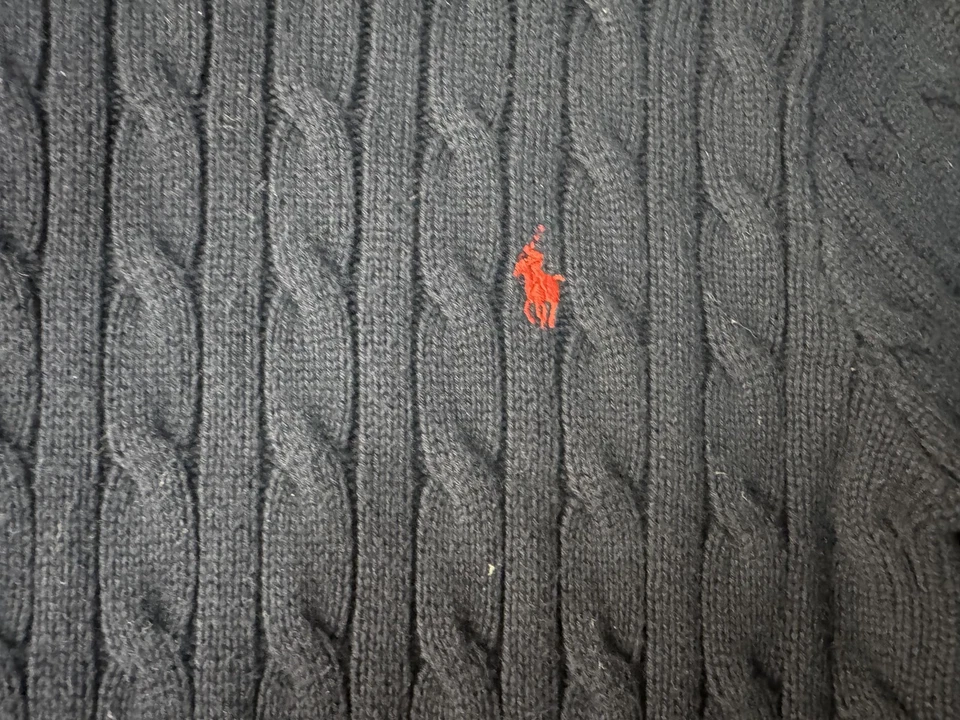 Suéter Polo Ralph Lauren Juvenil Mediano Azul Marino Tejido con Cable Cuello Redondo Rojo Poni Logo Foto 3 de 4