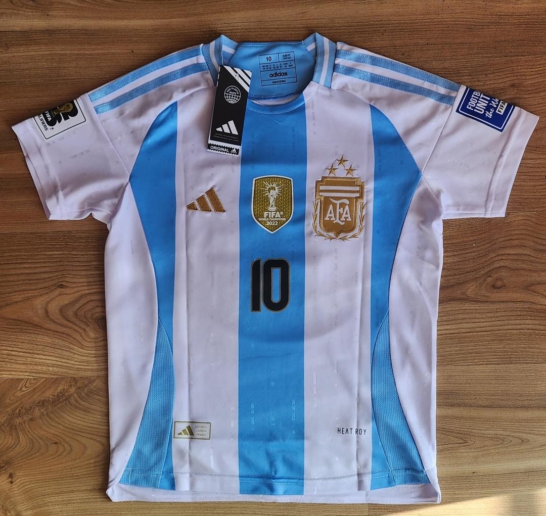 Kids Argentina adidas Home Shirt with Messi 10 printing. Size 8, 10, 12, 14 New