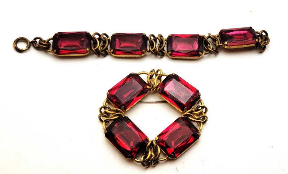 50s Signed REGINA (Regency) Gold tone Red Art Glass Set Large Brooch & Bracelet