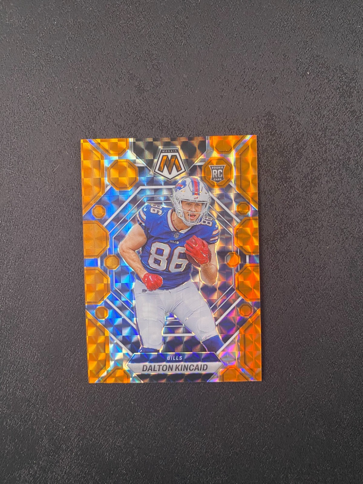 2023 Panini Mosaic Rookies Dalton Kincaid #305 Orange Mosaic Prizm /199 b631