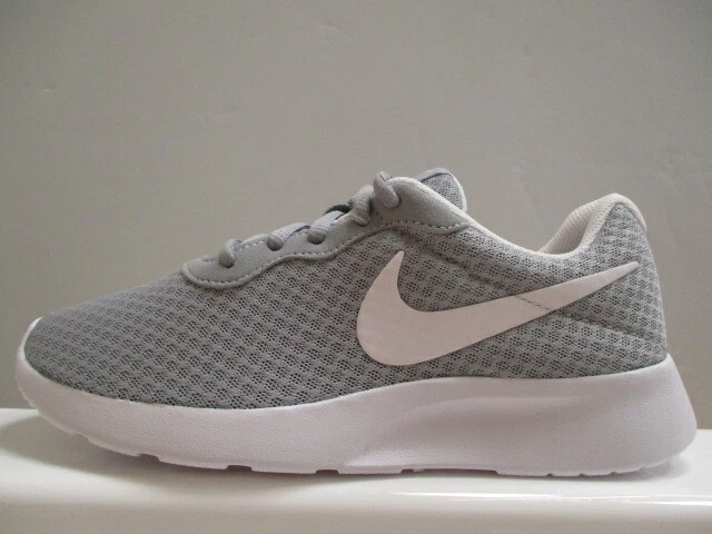 Nike tanjun store 39