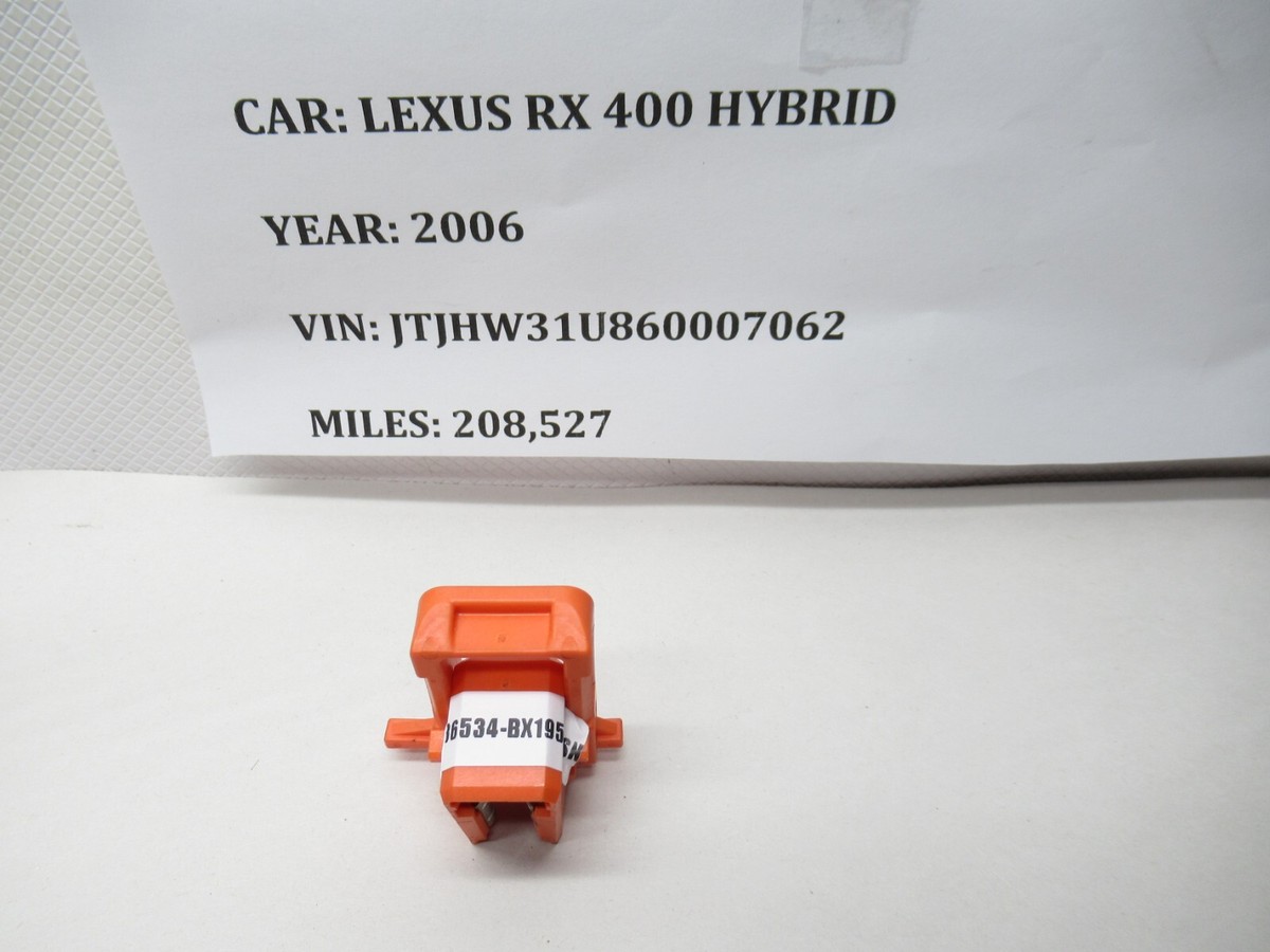 2006-2008 Lexus RX400H Hybrid Battery Safety Plug Fuse Cut 2006-2008 Lexus RX400H Hybrid Battery Safety Plug Fuse Cut