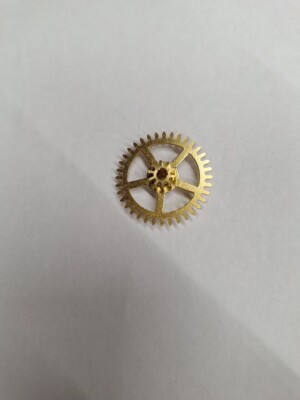 Kieninger  PS clock  movement   in between gear
