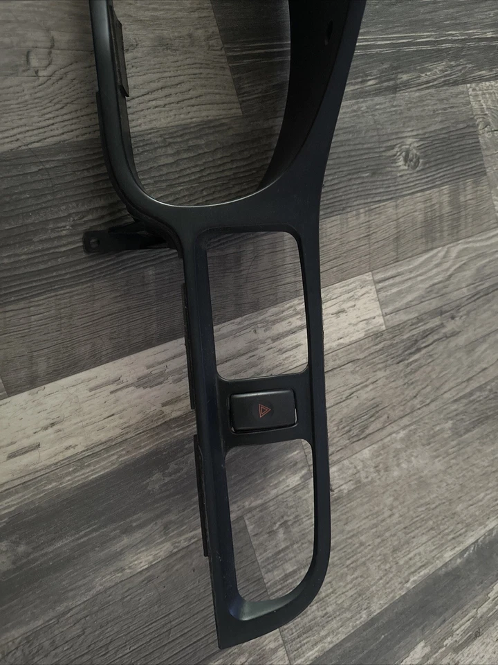 2003 04 05 2006 Subaru Baja cuadro de instrumentos bisel tablero ventilaciones negro OEM Foto 3 de 4