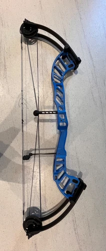 Hoyt Altus 38 Compound - Right Handed - Electric Blue