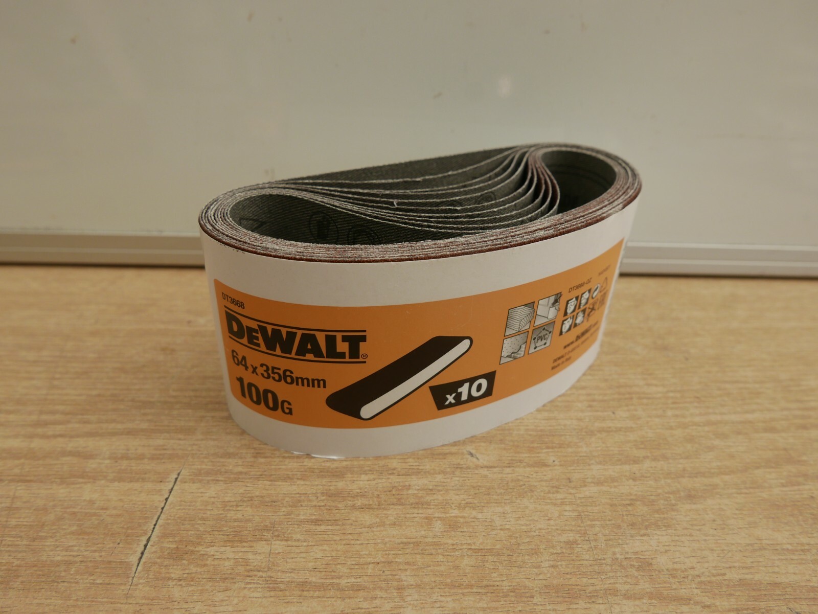 DeWALT DT3668 64mm X 356mm SANDER SANDING BELTS 100 GRIT D26480 x 10