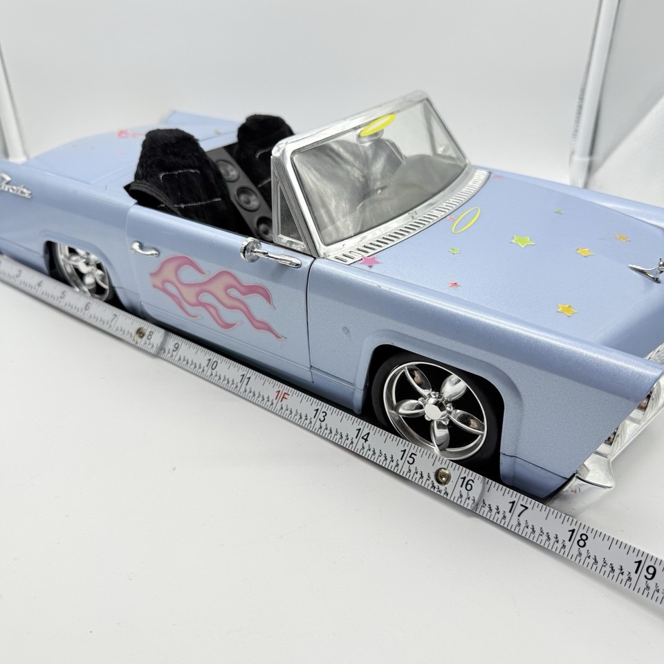 Bratz F.M. Cruiser Cadillac 2002 MGA - Poupée Voiture Neuve Scellée