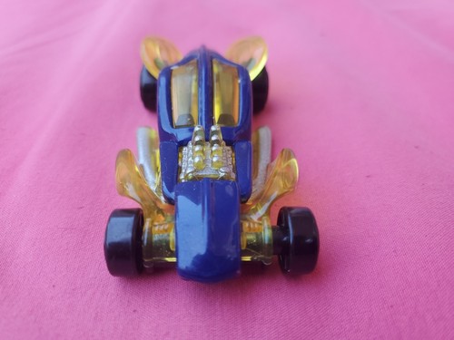Coche de carreras deportivo Hot Wheels 2008 plástico transparente amarillo y azul McDonald's - Imagen 8 de 8