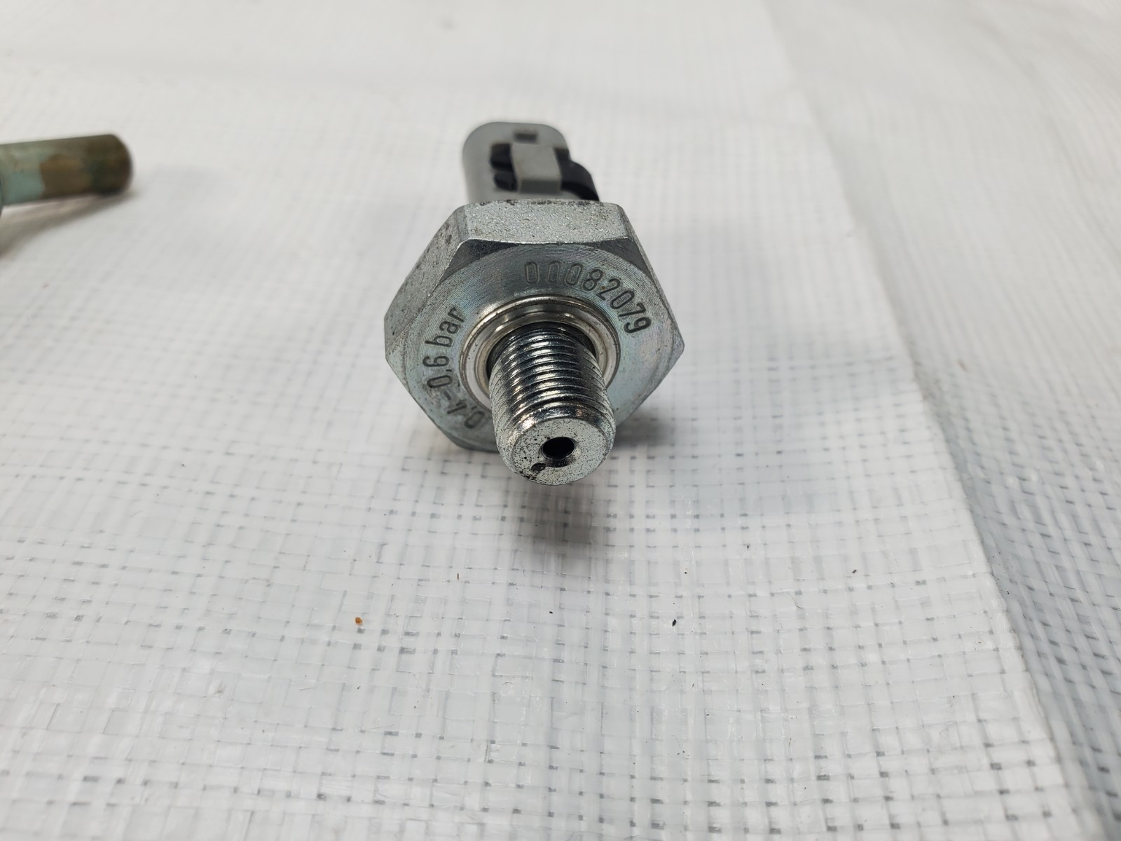 2017-2023 McLaren 720S Oil Temperature Sensors 00082079 4.0 V8 M840T