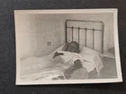 WOUNDED SOLDIER LAYS w LUGER PISTOL ON CHEST WW2 German Military War photo