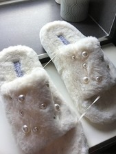 fluffy slippers 7/8