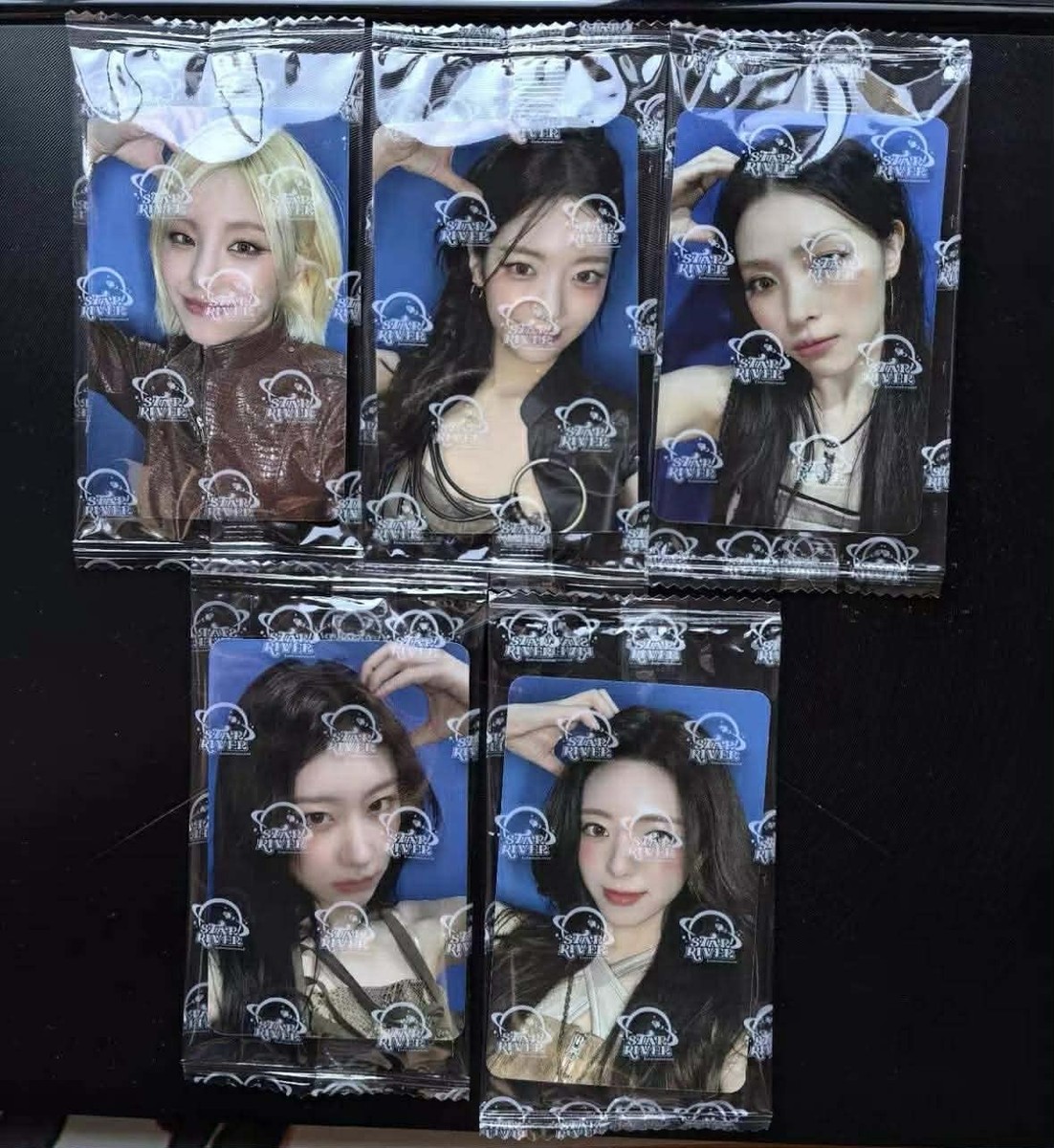 ITZY OFFICIAL TUNNEL VISION ALBUM STAR RIVER POB PHOTOCARD | eBay