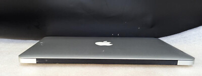MacBook Air 11.6inch, Mid 2012 1.7GHz Intel Core i5 - 4GB