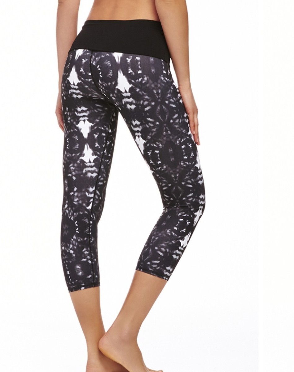 Salar Capri Foldover Fabletics Black and White Capri Leggings