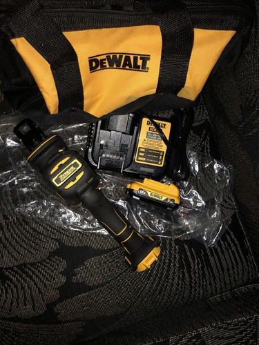 DEWALT 12V Max Brushless Reciprocating Saw 12V 2AHBattery Charger and Bag. - Picture 5 of 7