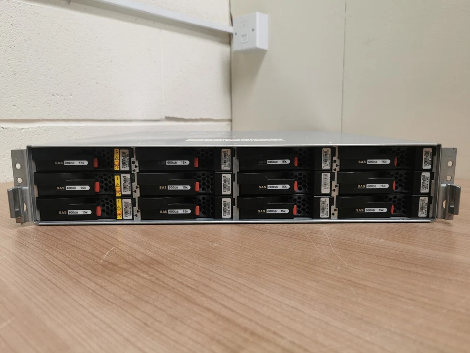 EMC VNXe3100 12 Bay SAS Disk Expansion Rackmount V2-DAE-12 2x EMC 110-123-000D - Image 2 of 4