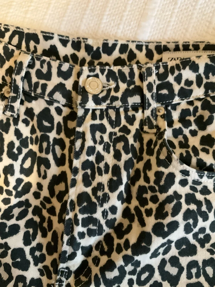 Zara Leopard Print Jeans 12 Excellent Condition Cotton Mix - Image 4 of 4