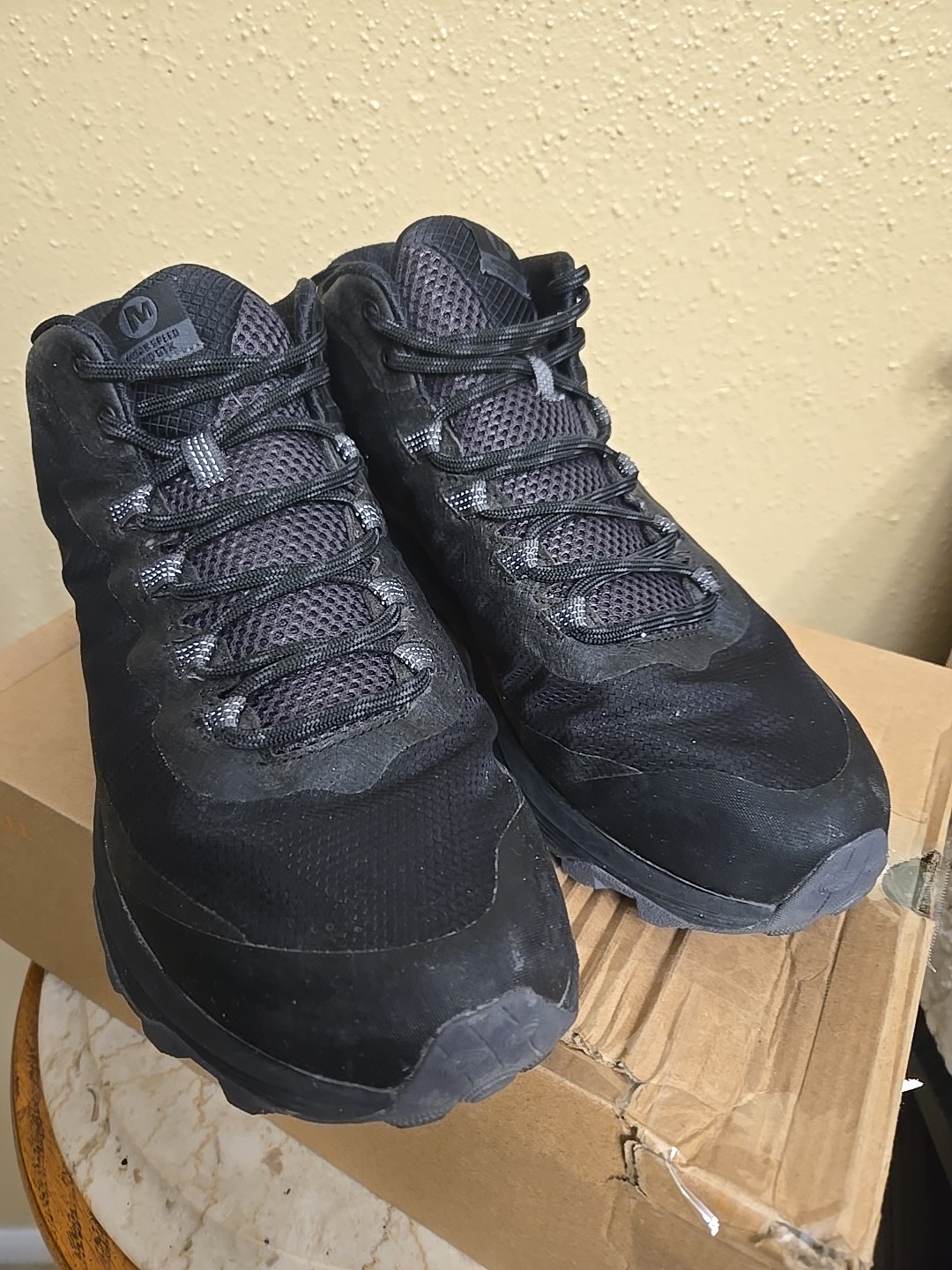 Men's Merrell Moab Speed Mid GTX Size 10.5 Waterproof Hiking Boots with Gore-Tex FLOATPRO