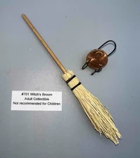 MINIATURE DOLLHOUSE 1:12 SCALE - SIR THOMAS THUMB - WITCH'S BROOM - 701