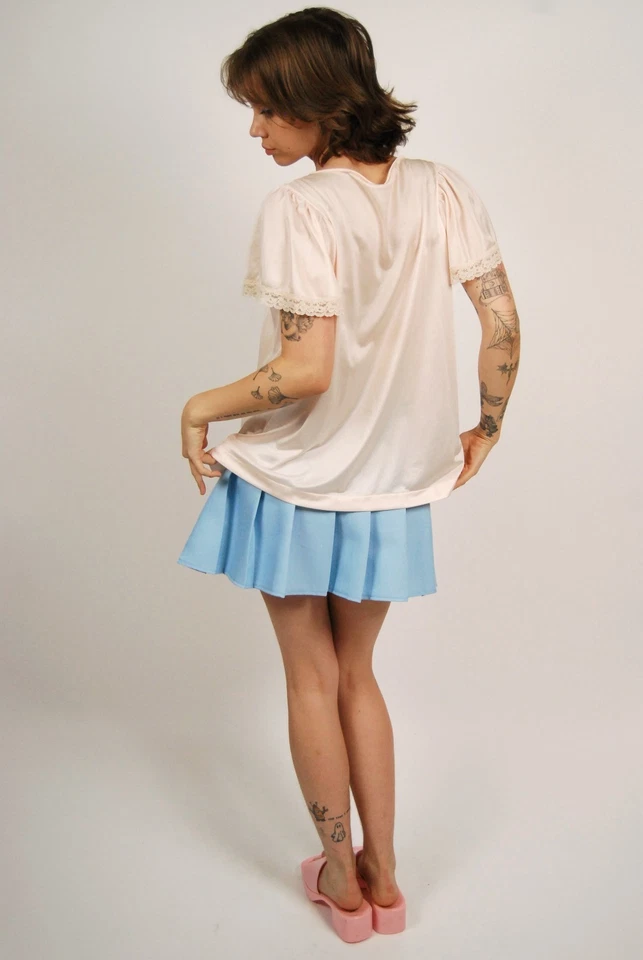 Ropa de dormir vintage rosa medio abotonada años 80 (M) coqueta delicada casa de campo Foto 3 de 4