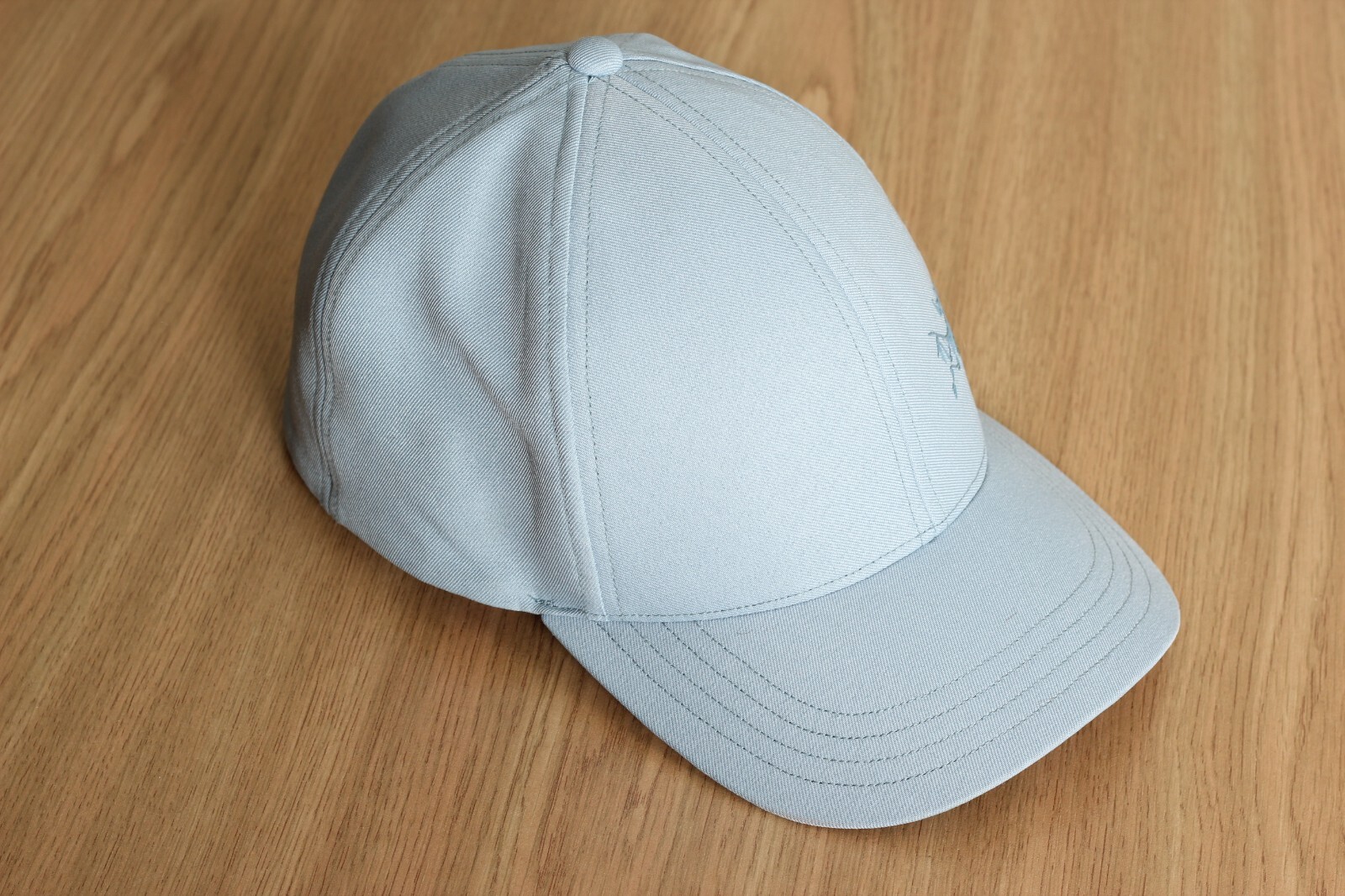 Cappello berretto uccellino ARC'TERYX taglia unica blu chiaro escursioni all'...