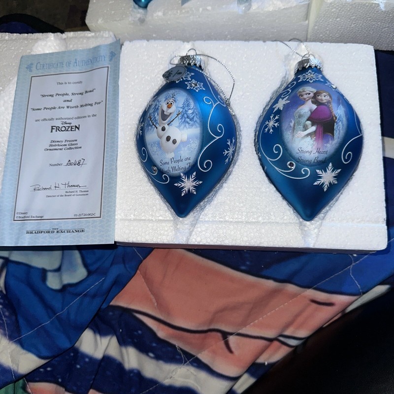 2 Disney Frozen Heirloom Glass Ornament Collection/COA Bradford Exchange