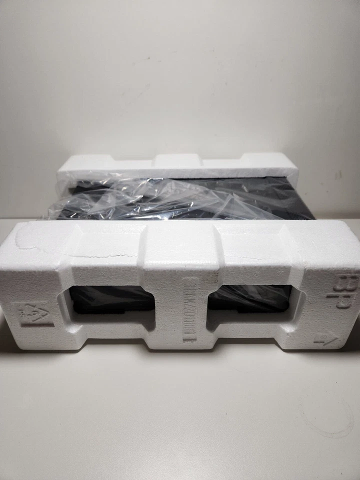 X11SSV-LVDS mini server 4GB DDR4 250GB Samsung SSD 4TB HDD i5-6500 - Image 4 of 4