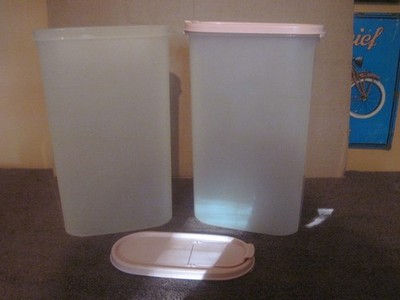 Tupperware Tall Oval Cereal Keeper With Flip Lid Peach/Pink Color #1615-3, 12cup
