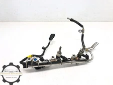 2017-2022 GENESIS G90 3.3L LEFT DRIVER FRONT FUEL RAIL LINE FUEL INJECTORS OEM