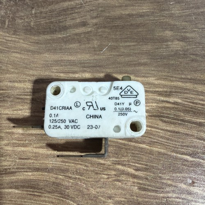 #ad 1 Cherry D4 Series Mini SPDT 0.75 N Button Quick Connect Snap Action Switch $5.00