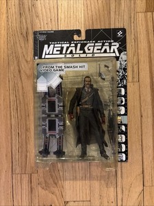 Figurine Metal Gear Solid 5 – Revolver Ocelot 26 Cm – Play Arts PVC – Neuf