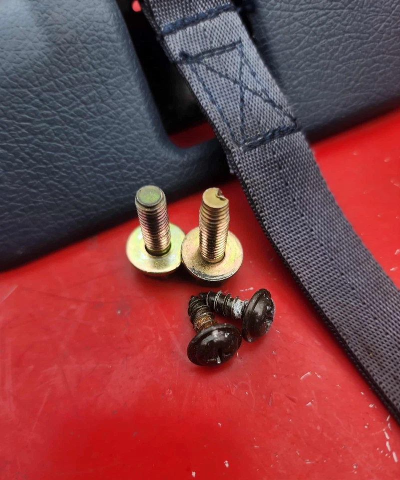 1990-1995 Toyota 4Runner OEM REAR SEAT CUSHION LOCK LATCH SET w/COVER BLUE - Image 3 of 4