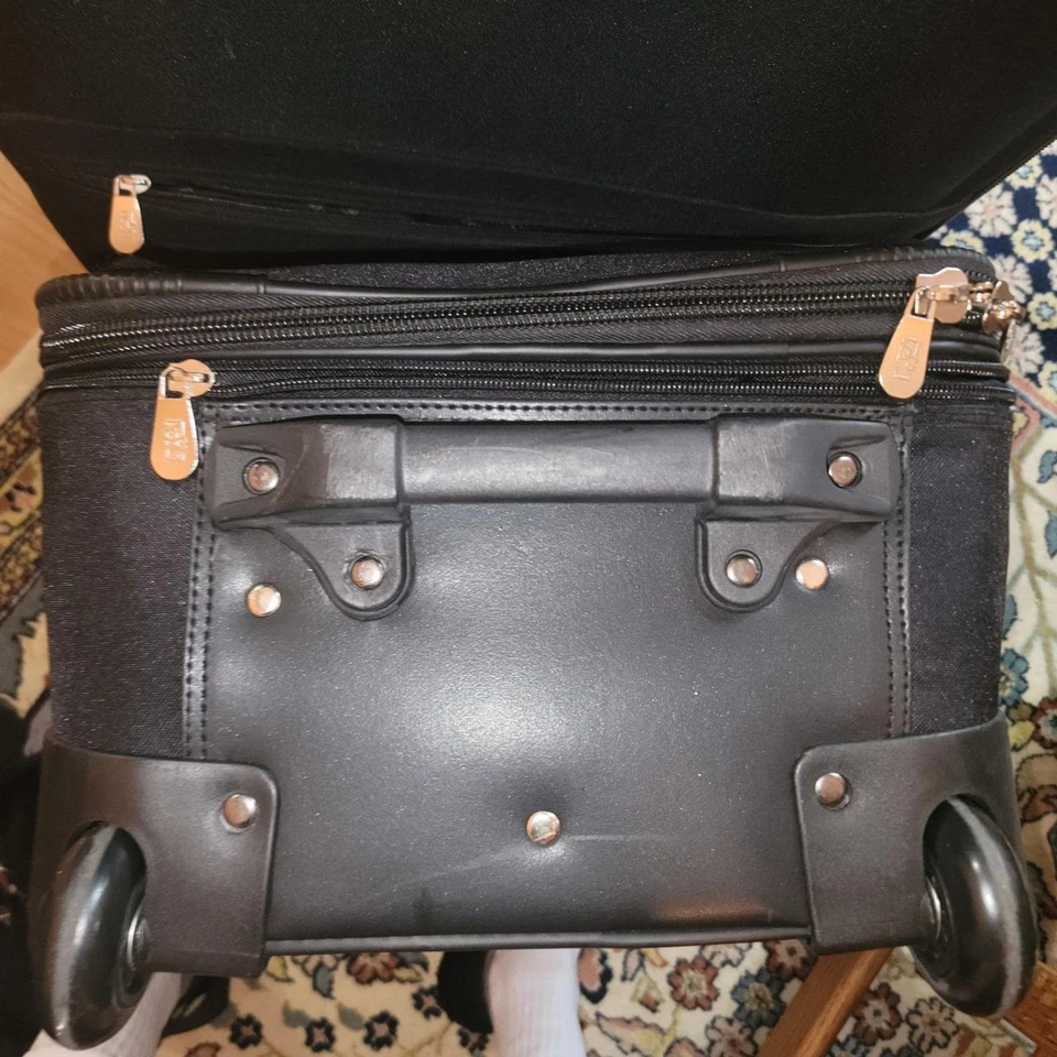 Pierre Cardin Premium Juego de Equipaje Ligero Lado Suave 3 Estuches COMO NUEVO Foto 4 de 4