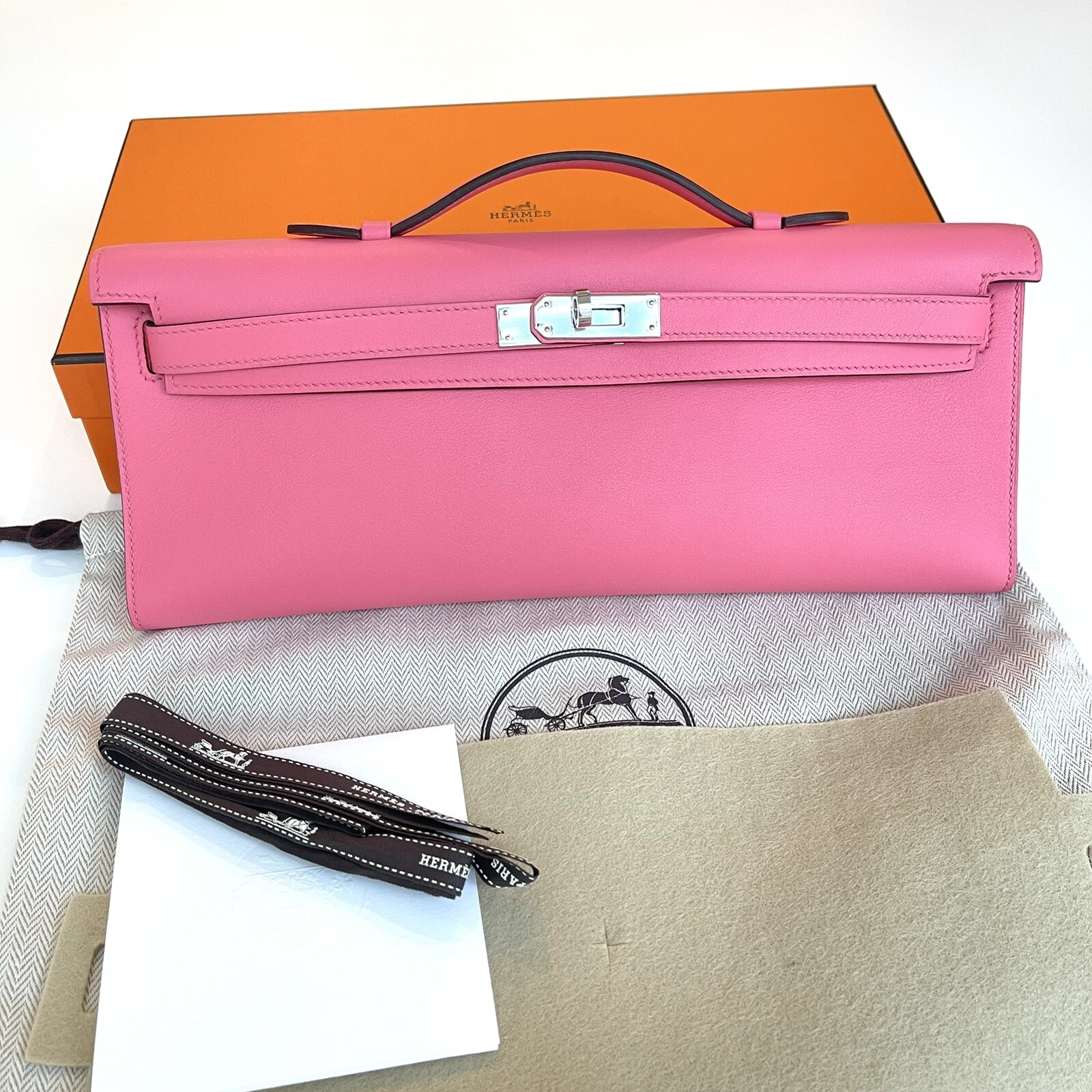 **SOLD OUT** NEW HERMES Kelly Cut Clutch. Rose Azalee / PHW.  100percent Authentic image 5