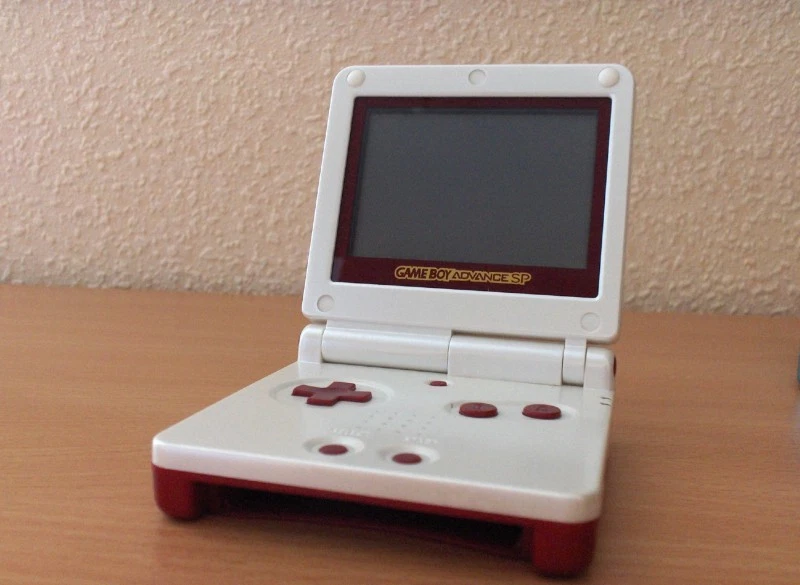 Nintendo Game Boy Advance GBA SP Famicom Limited Edition System