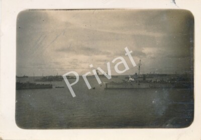 Foto WK II Freetown britische Eskorte franz. Schlachtschiff ''Lorraine'' L1.76