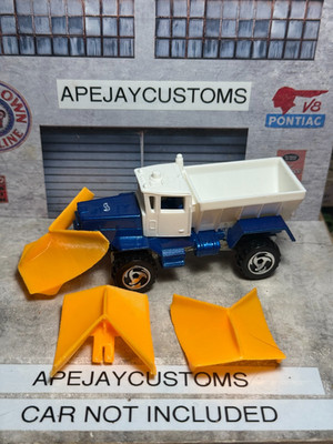 2 new plows for Hot Wheels  Mattel Oshkosh, Orange ,Black and White