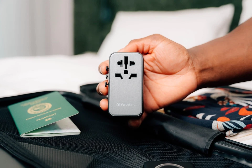 UTA-10 GaN III Universal Travel Adapter 3 USB-A/3 USB-C 32125 - Image 3 of 4