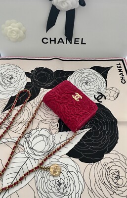 NWT Chanel Clutch/Flap Coin Purse w Chain Fuchsia Camellia