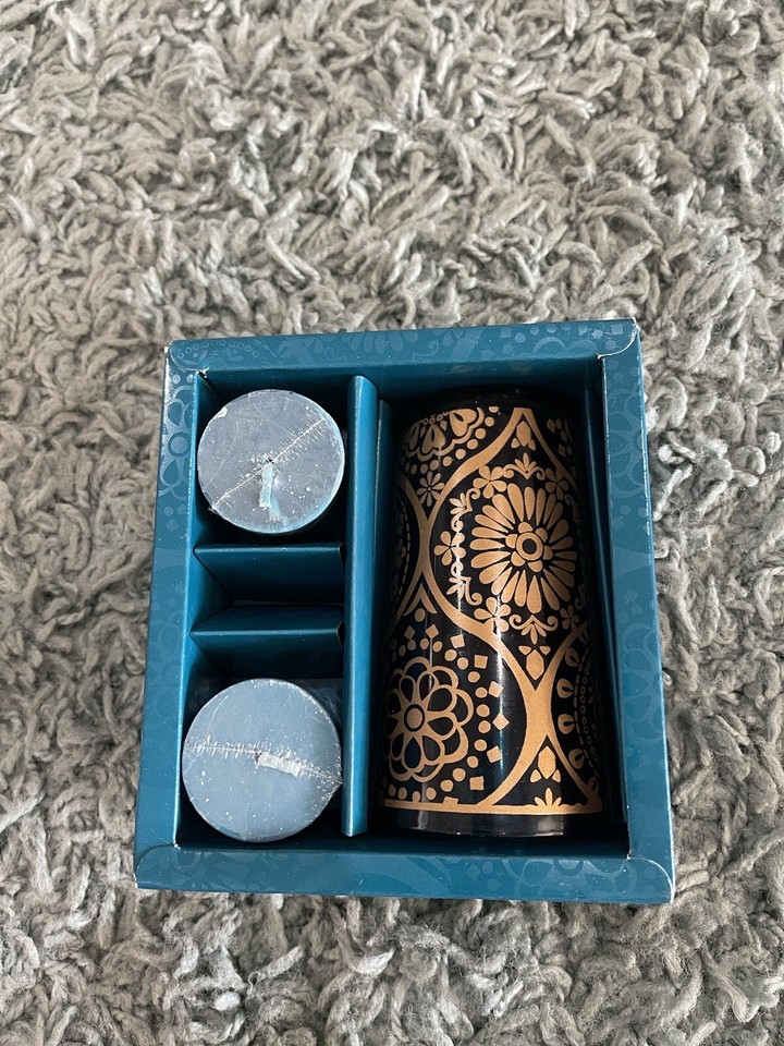 Pier 1 One Imports OCEANS Scented Gift Set 2 Votive Candles And Holder