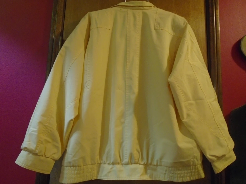 Fleet Street Full Zip Yellow Jacket Windbreaker Womens Size 10 - Image 3 of 4