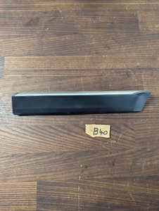 BMW 5er E39 Kotflügel Zierleiste / VORNE RECHTS / 8184482