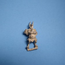 GW Warhammer The Old World Beastmen Champion OOP Metal Body Bit d17