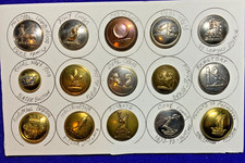 MIXED LOT OF 15 LIVERY CRESTS BRITISH COAT BUTTONS 19th/20th C VG+ Most are NOS