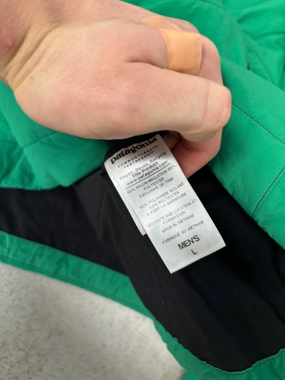 Patagonia nano-air Hoody jacket size L water resistant image 4