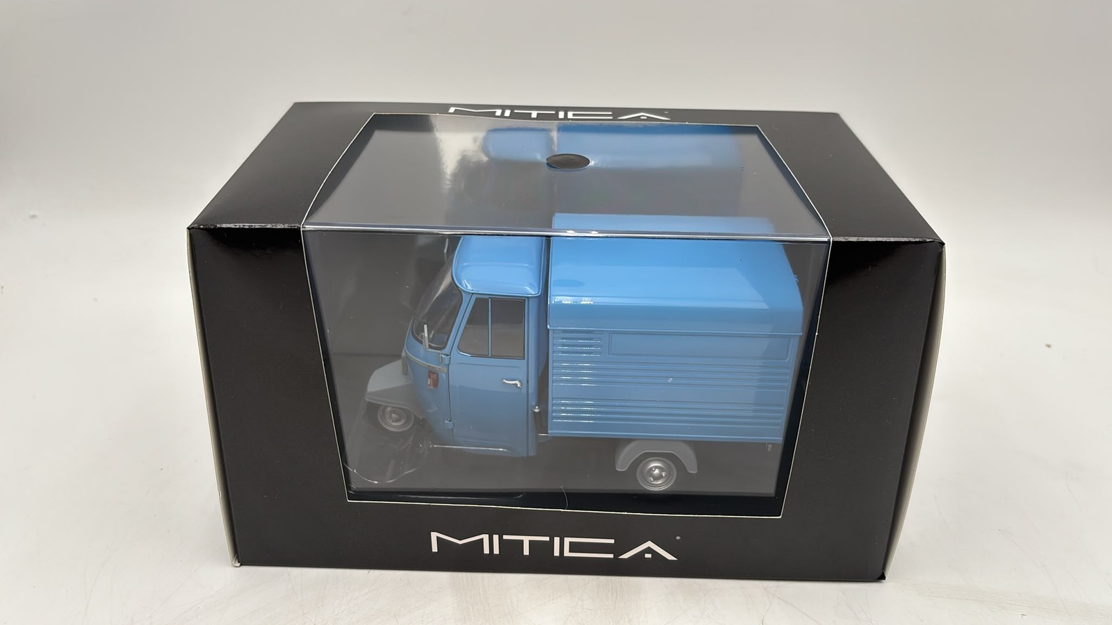 MIT204004D Mitica Ape Piaggio PS01 Van Closed 1979 1/18 Blu 7210