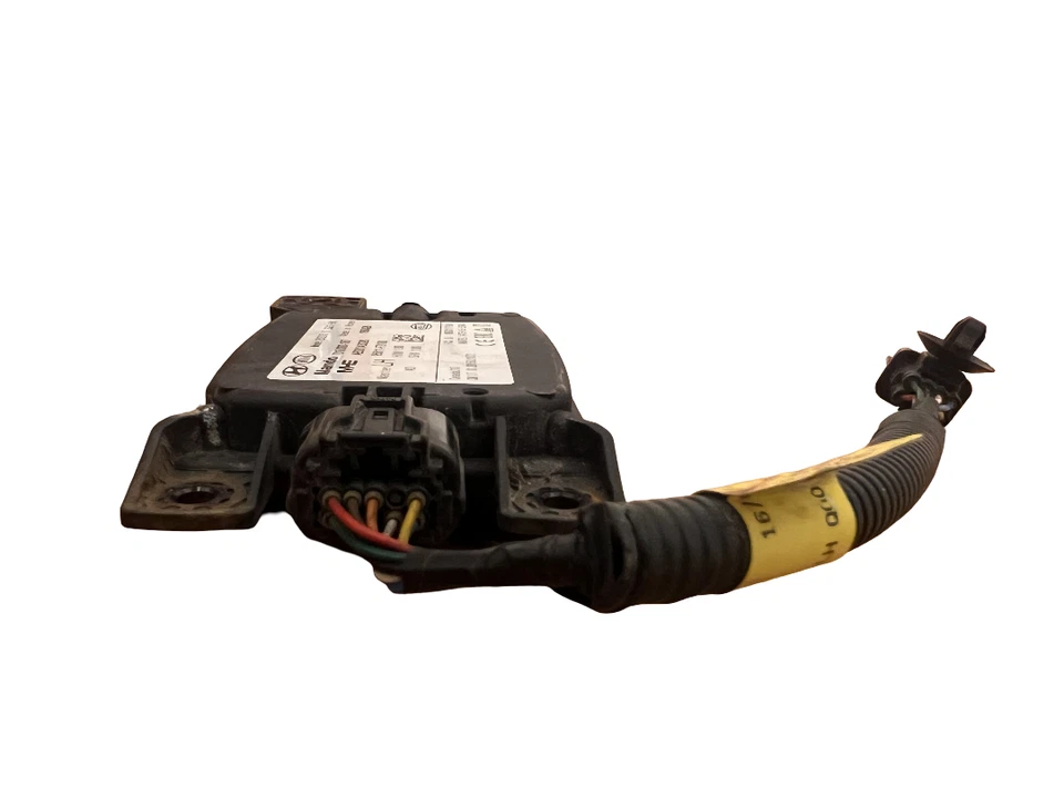 2017-2018 Hyundai Elantra LEFT Driver OEM Blind Spot Radar Monitor Sensor Module - Image 4 of 4