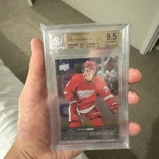 2015 Upper Deck Young Guns FOIL Dylan Larkin #228 BGS 9.5 #9190272 True Gem w/10