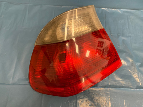 BMW 3er E46 Limousine Limo Rücklicht Rückleuchte links Vorfacelift 8383821